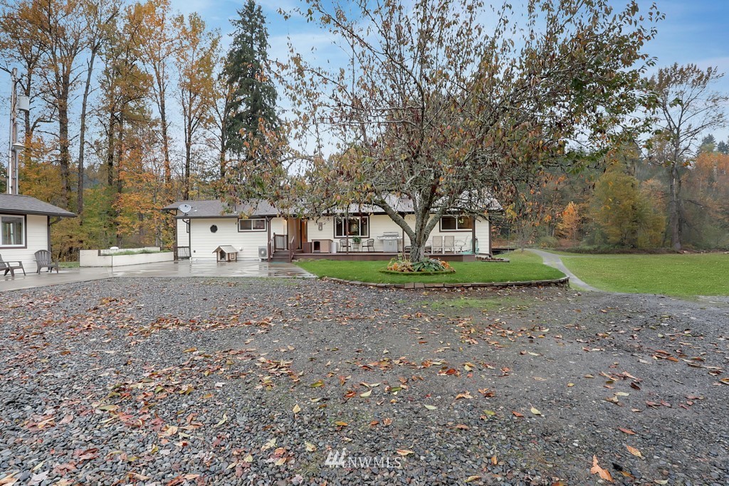 27010 Lower Burnett Road East Buckley, WA 98321 - Photo 5 of 32 Gallery Image 5