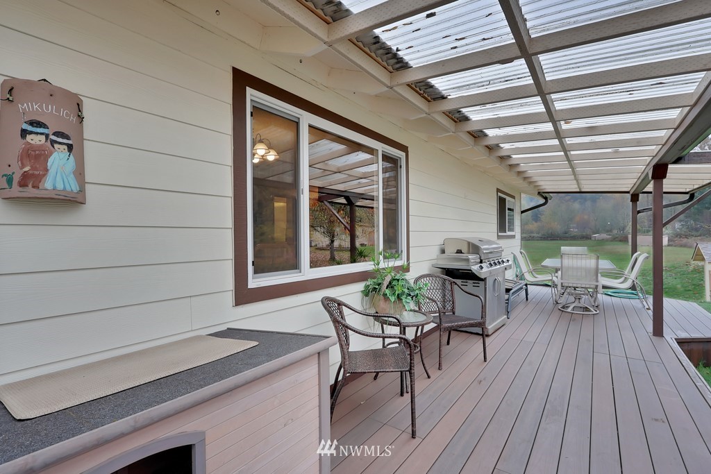 27010 Lower Burnett Road East Buckley, WA 98321 - Photo 6 of 32 Gallery Image 6