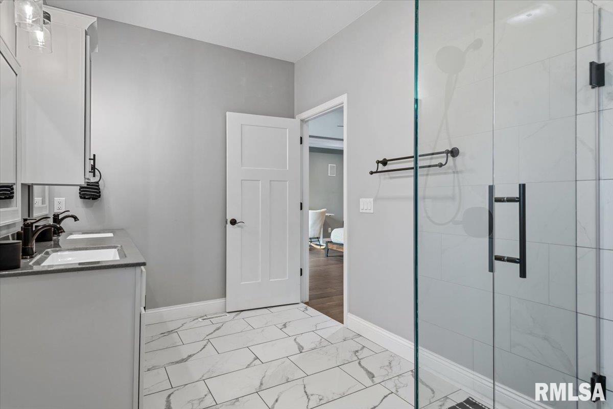 9045 Owl Road Sherman, IL 62684 - Photo 18 of 41 Gallery Image 18