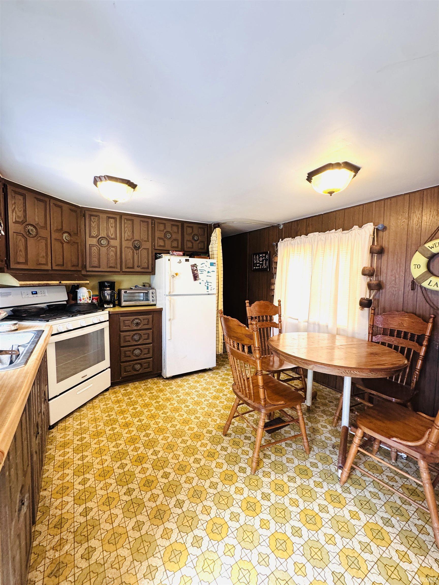 11494 West Paradise Road Monticello, IN 47960 - Photo 16 of 32