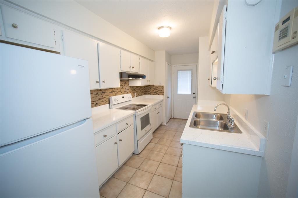 13552 Waterfall Way Dallas, TX 75240 - Photo 8 of 27 Gallery Image 8