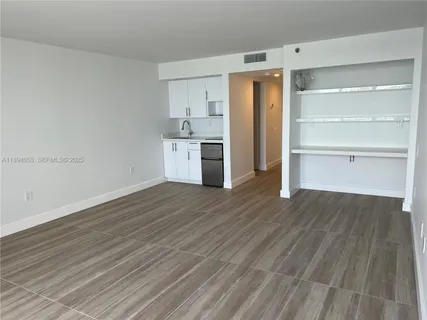 $240,000 | 555 Northeast 15th Street, Unit 411, Miami, FL 33132