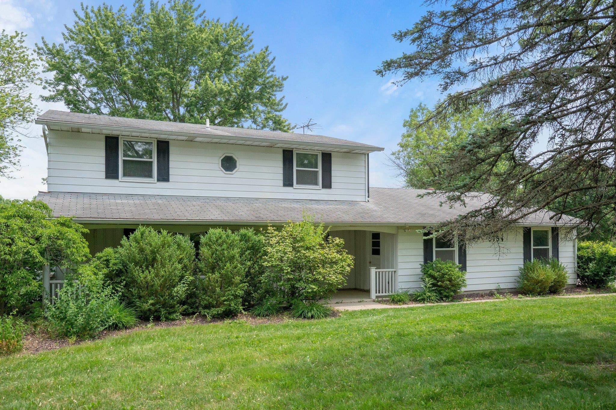 5734 Wheelock Road Fort Wayne, IN 46835 - Photo 2 of 36