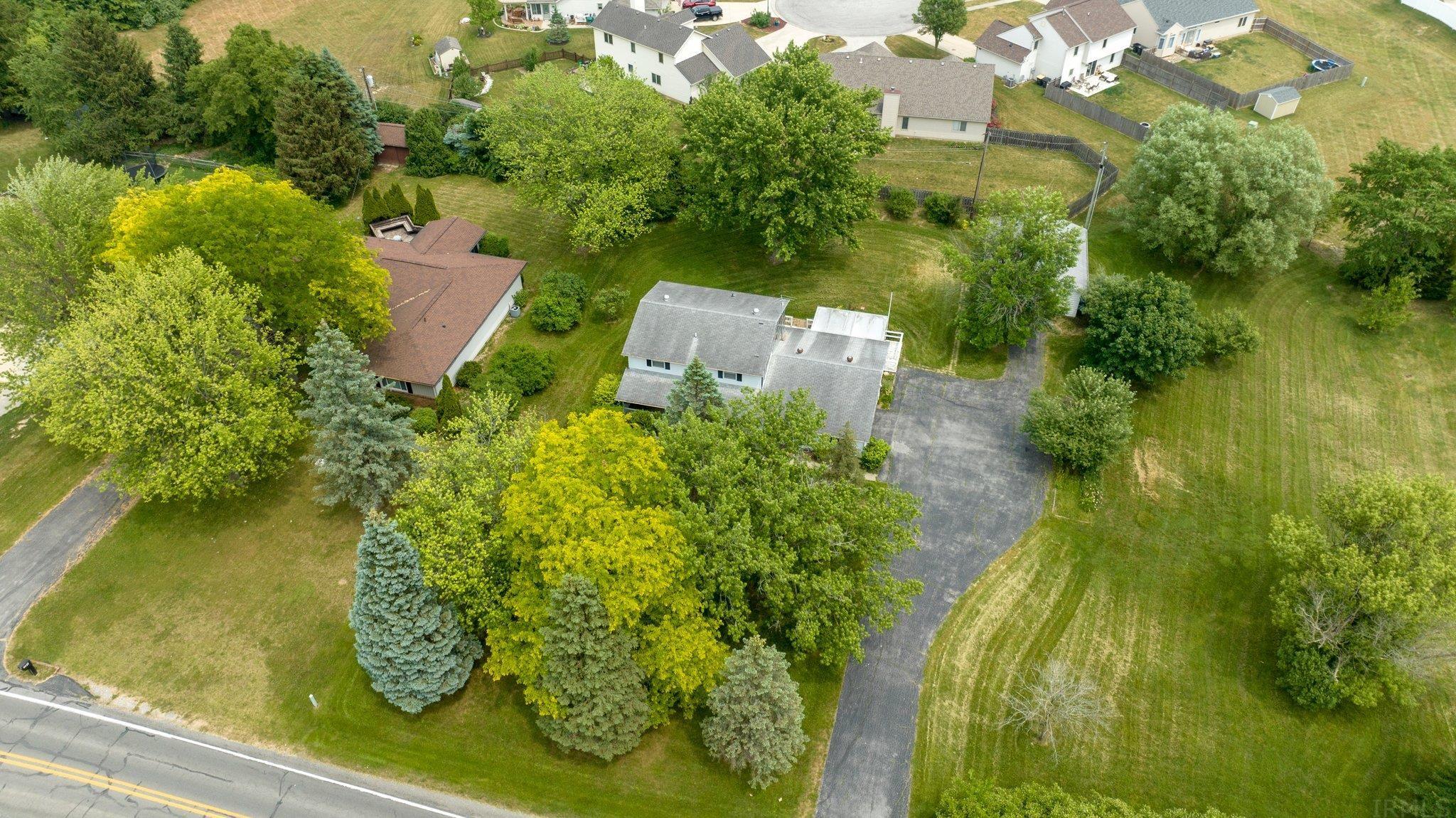 5734 Wheelock Road Fort Wayne, IN 46835 - Photo 4 of 36