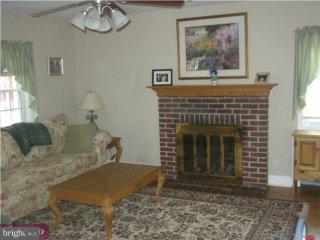 7809 Parkview Road Upper Darby, PA 19082 - Photo 3 of 3