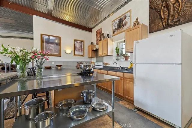 $1,988,880 | 9025 Camp Rock Road, Lucerne Valley, CA 92356