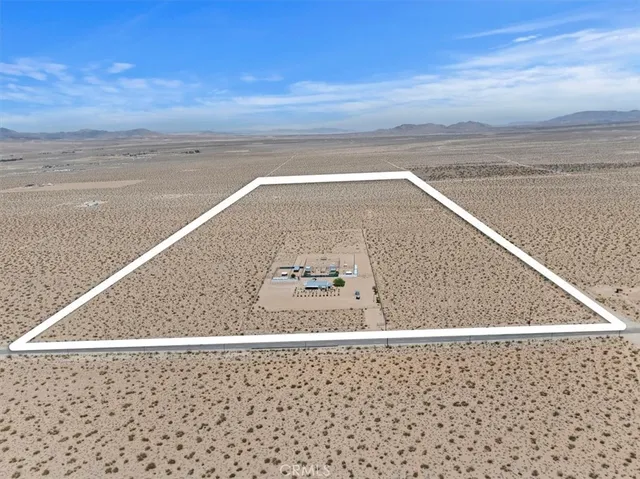 $1,988,880 | 9025 Camp Rock Road, Lucerne Valley, CA 92356