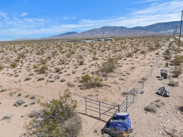 $1,988,880 | 9025 Camp Rock Road, Lucerne Valley, CA 92356