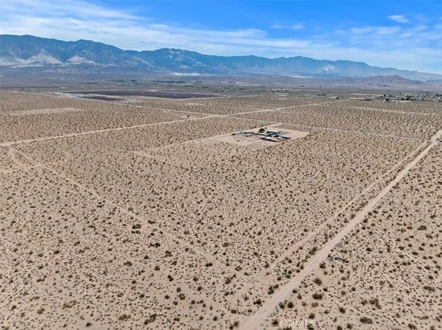 $1,988,880 | 9025 Camp Rock Road, Lucerne Valley, CA 92356