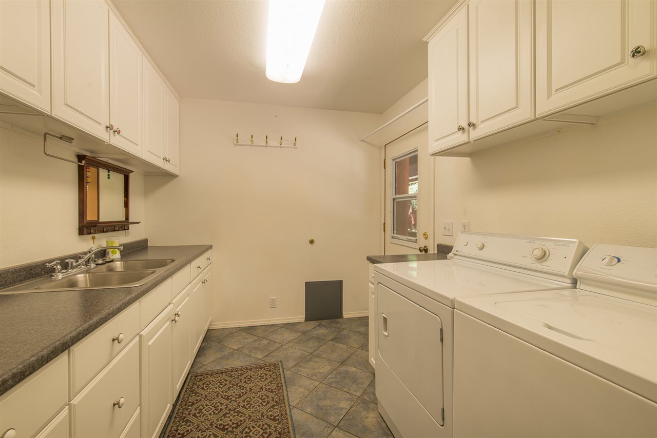 11012 Beacon Road Truckee, CA 96161 - Photo 10 of 14 Gallery Image 10