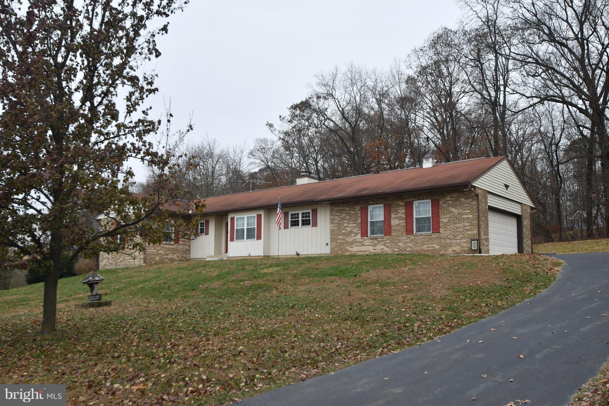 4528 Oak Ridge Drive Street, MD 21154 - Photo 2 of 32 Side load 2 car garage