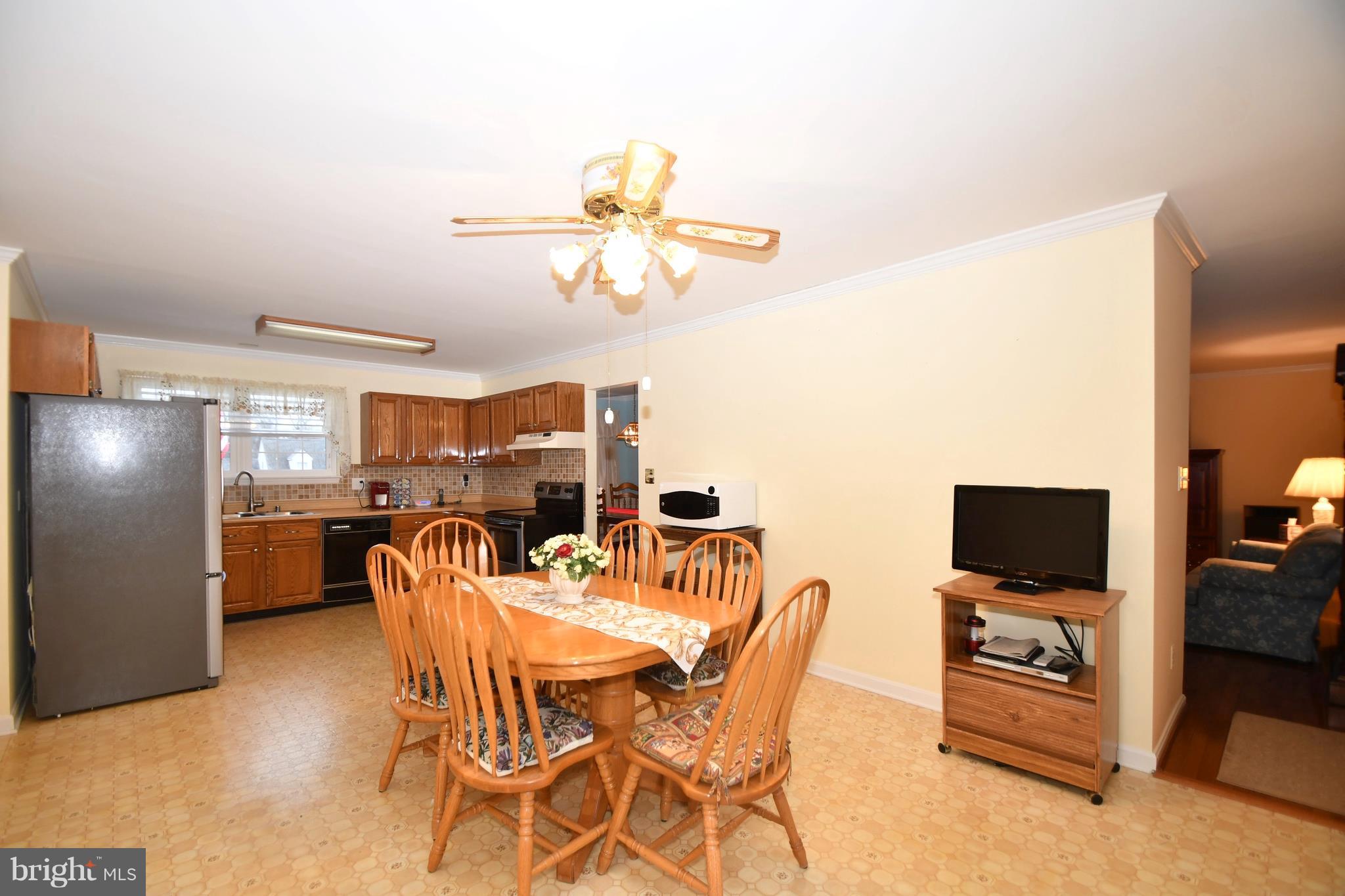 4528 Oak Ridge Drive Street, MD 21154 - Photo 19 of 32 Country Kitchen