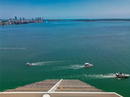 $4,500,000 | 520 Brickell Key Drive, Unit UPH03, Miami, FL 33131