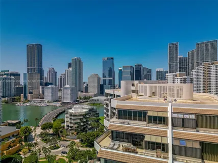 $4,500,000 | 520 Brickell Key Drive, Unit UPH03, Miami, FL 33131