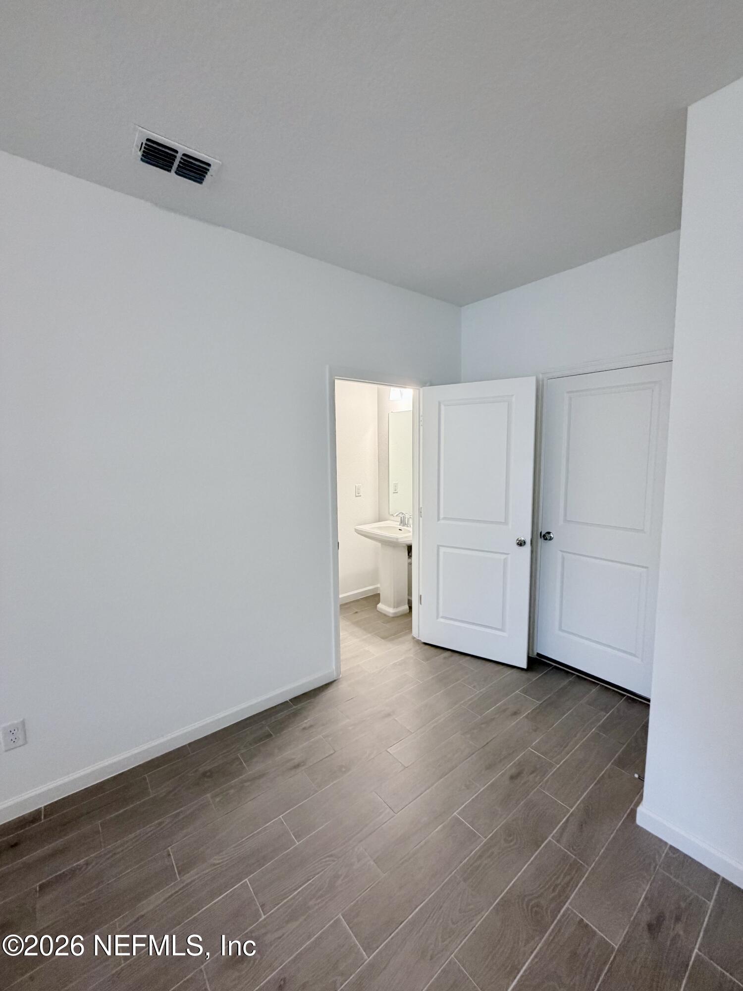 2113 Windward Cay Lane Middleburg, FL 32068 - Photo 31 of 34 a view of an empty room with a window