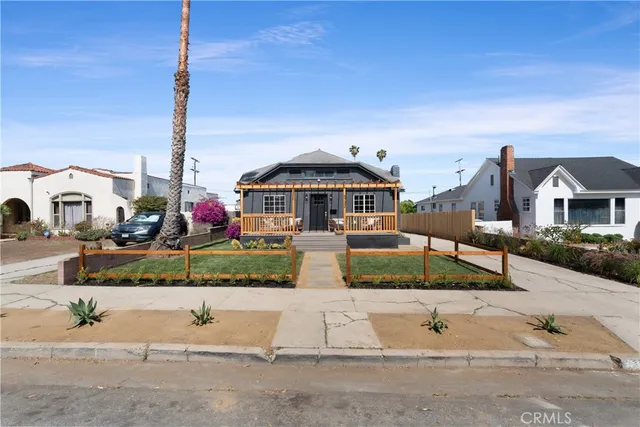 $1,299,000 | 5732 Hillcrest Drive, Los Angeles, CA 90043
