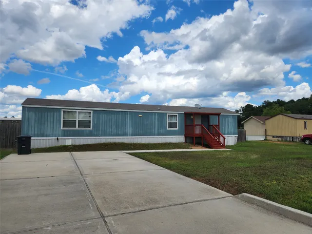 $1,295 | 8021 Parker Elaine Drive, Conroe, TX 77306