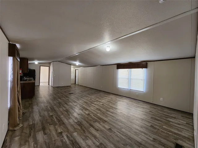 $1,295 | 8021 Parker Elaine Drive, Conroe, TX 77306