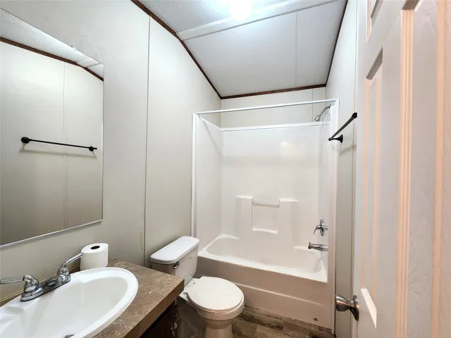 $1,295 | 8021 Parker Elaine Drive, Conroe, TX 77306