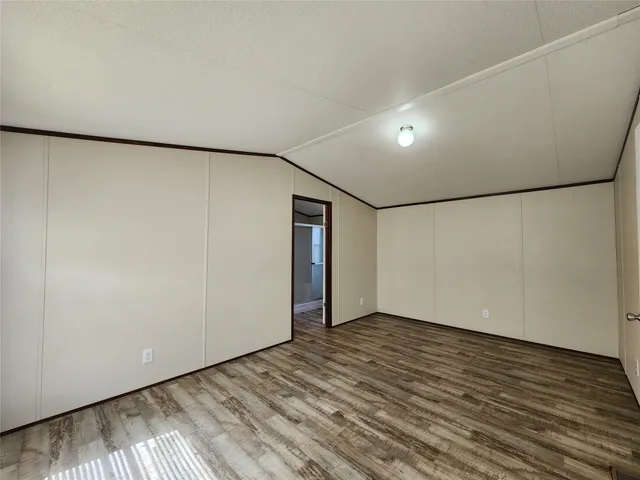 $1,295 | 8021 Parker Elaine Drive, Conroe, TX 77306