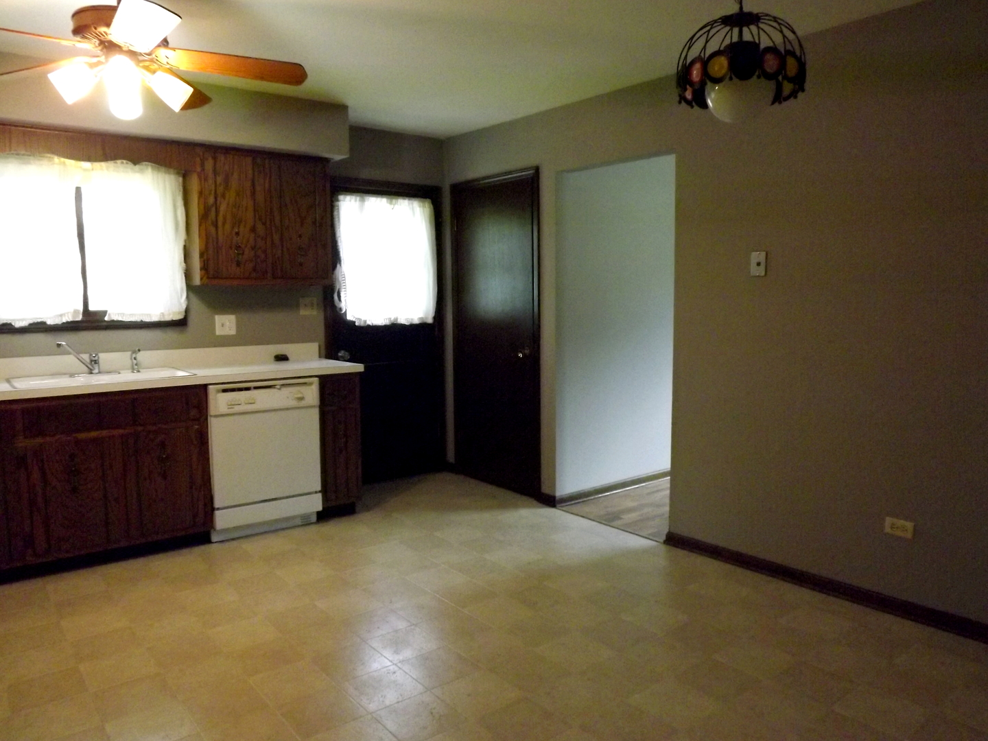 18242 Riegel Road Homewood, IL 60430 - Photo 8 of 26