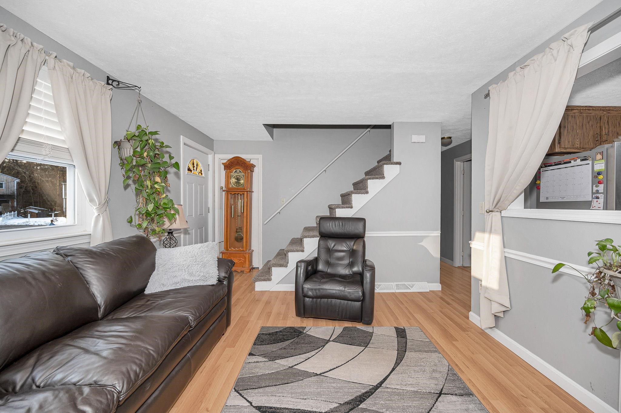 33 Iris Drive Merrimack, NH 03054 - Photo 11 of 36