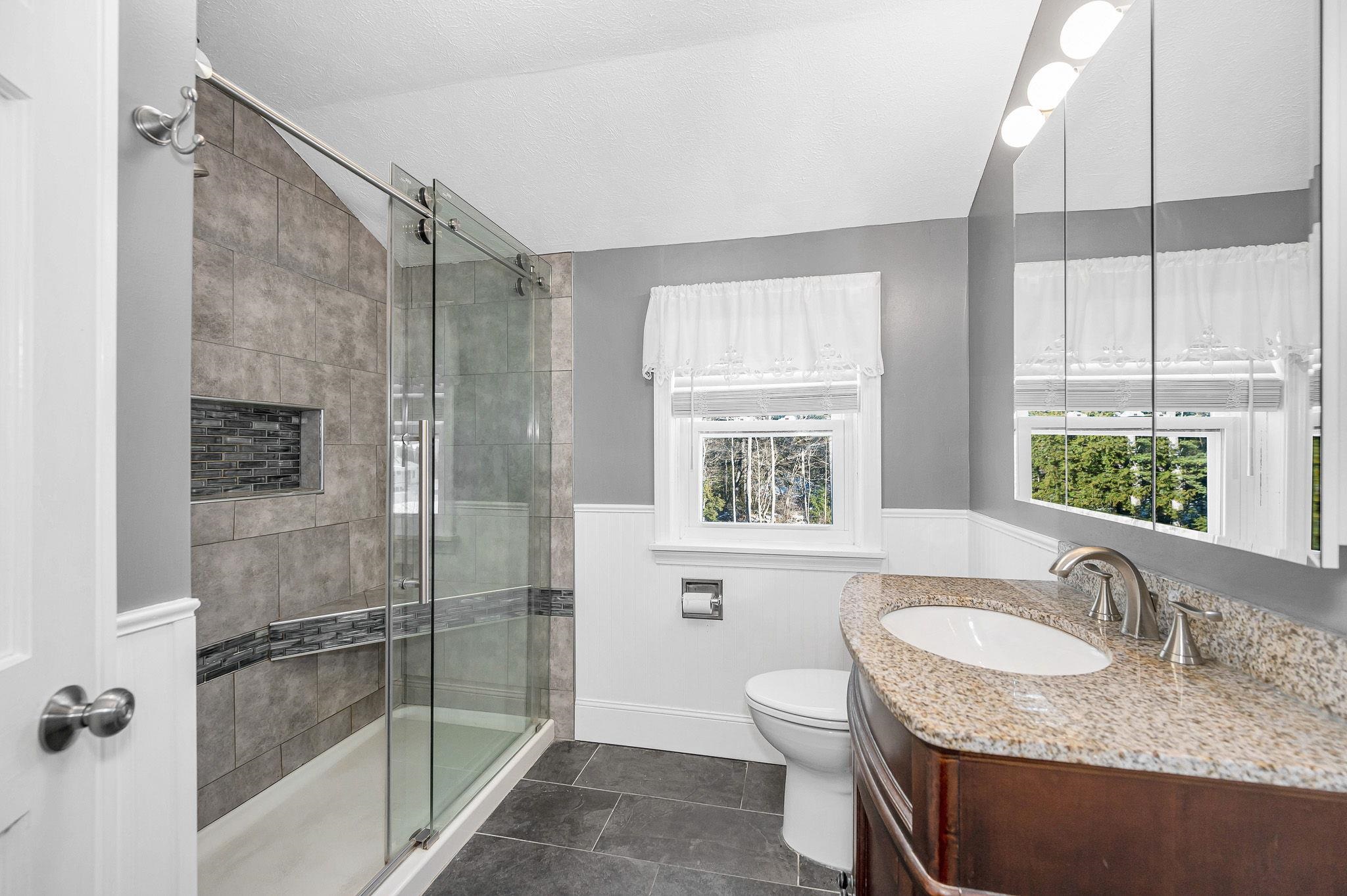 33 Iris Drive Merrimack, NH 03054 - Photo 15 of 36