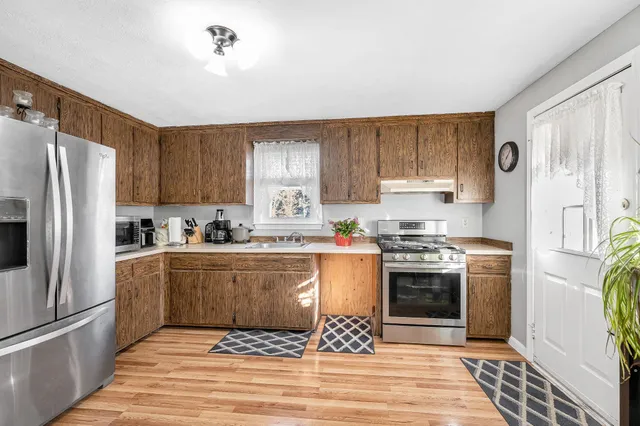 $549,900 | 33 Iris Drive, Merrimack, NH 03054