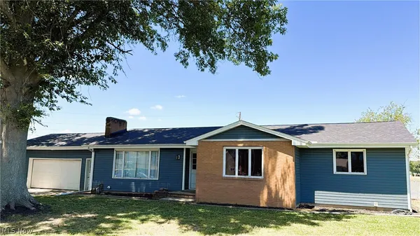 $259,900 | 509 Mill Street Northeast, Uhrichsville, OH 44683