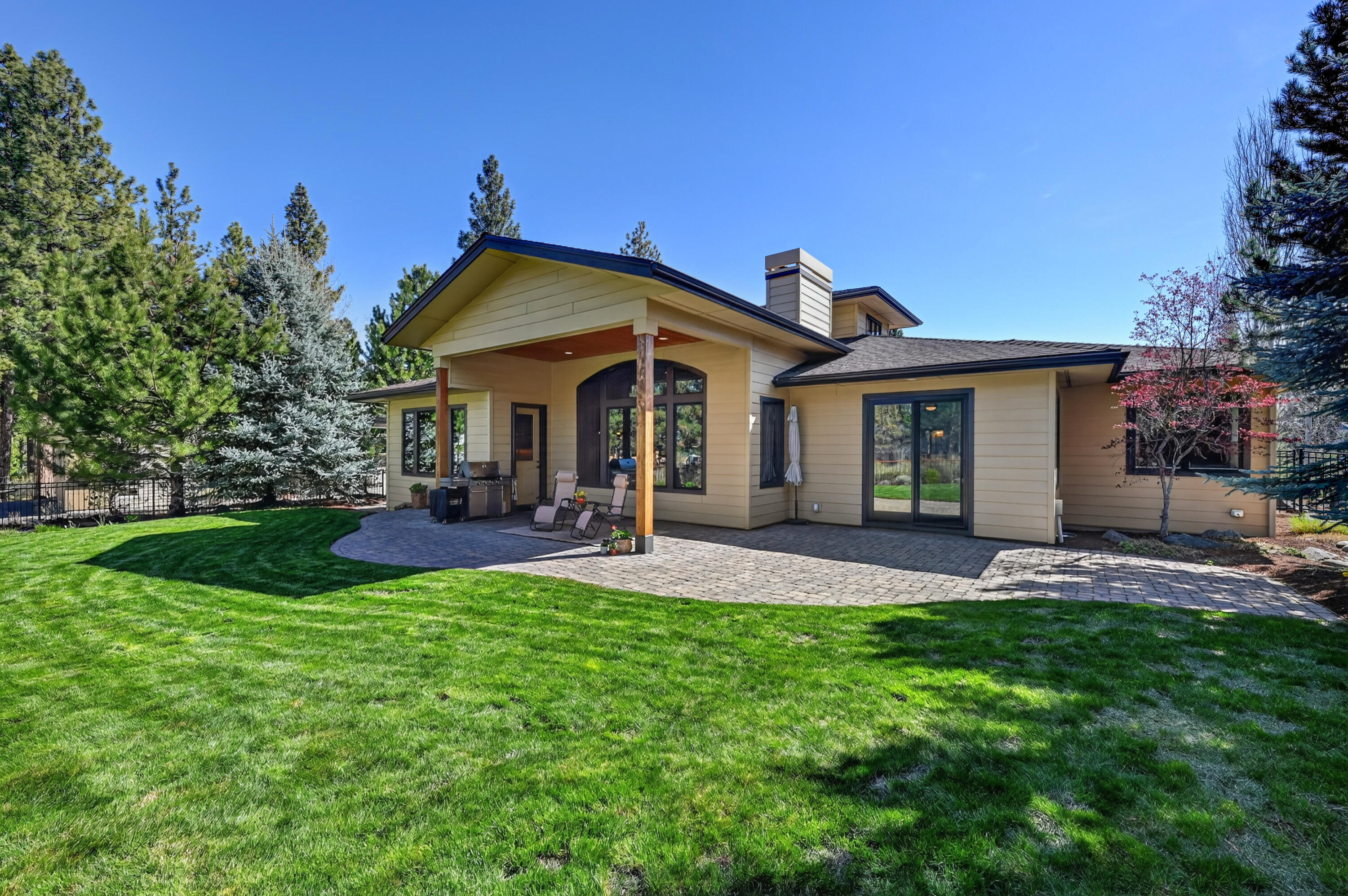 3324 Northwest Shevlin Ridge Bend, OR 97703 - Photo 5 of 45 05