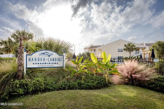 $309,900 | 2421 Beachview Drive, Unit A5, Ocean Springs, MS 39564