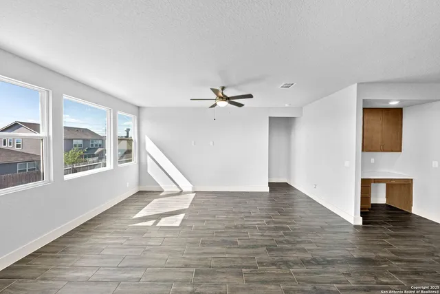 $2,295 | 7030 Hayes Horizon, San Antonio, TX 78233