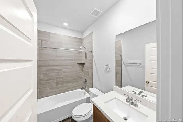 $2,295 | 7030 Hayes Horizon, San Antonio, TX 78233