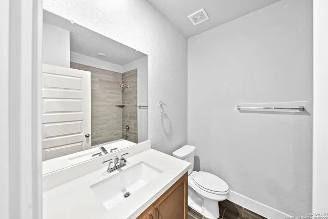 $2,295 | 7030 Hayes Horizon, San Antonio, TX 78233