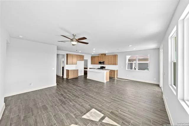 $2,295 | 7030 Hayes Horizon, San Antonio, TX 78233