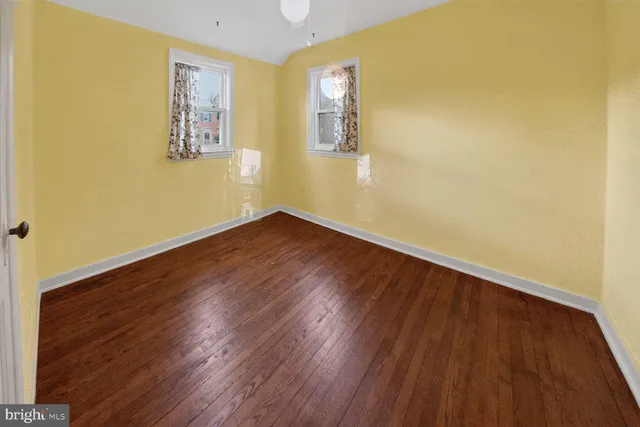 $3,925 | 6031 9th Street North, Arlington, VA 22205