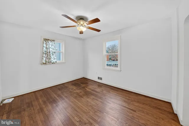 $3,925 | 6031 9th Street North, Arlington, VA 22205