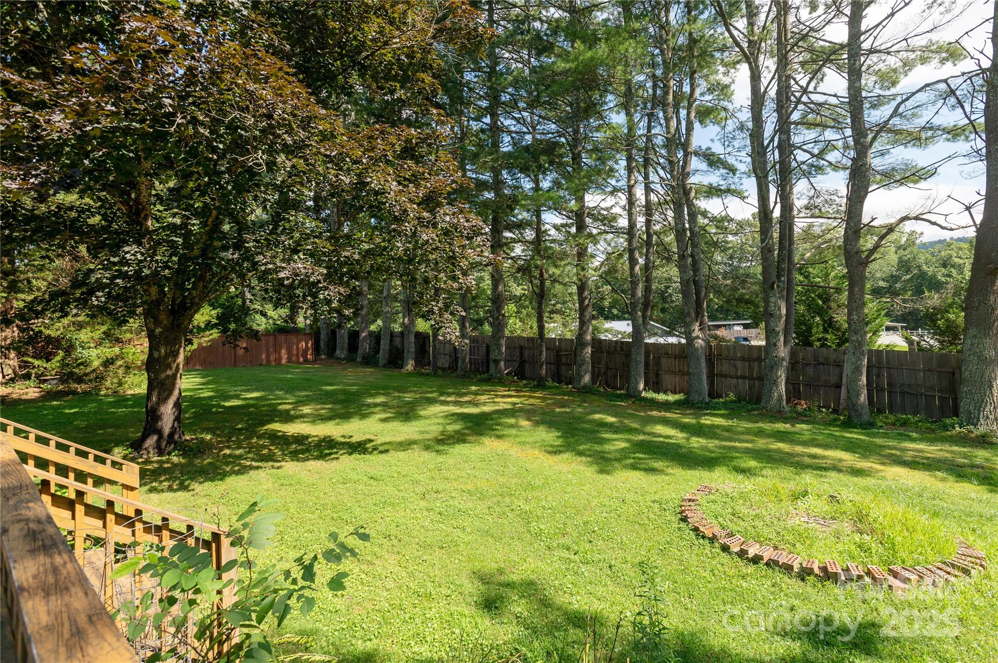 27 Country Road Hendersonville, NC 28791 - Photo 19 of 37 Gallery Image 19