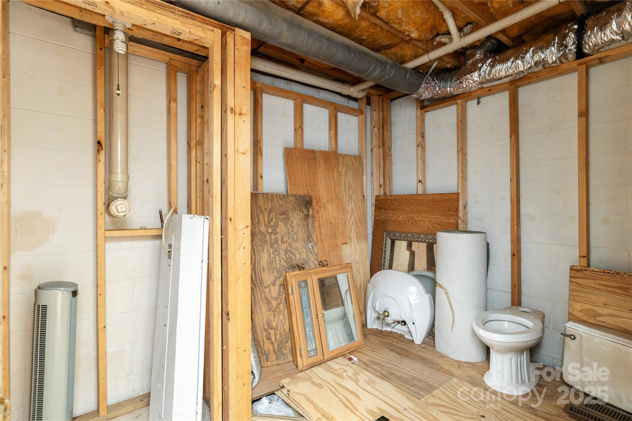 27 Country Road Hendersonville, NC 28791 - Photo 34 of 37 Gallery Image 34