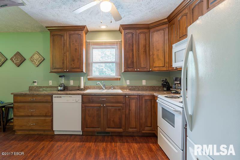13186 Bennett Road Marion, IL 62959 - Photo 7 of 21 Gallery Image 7