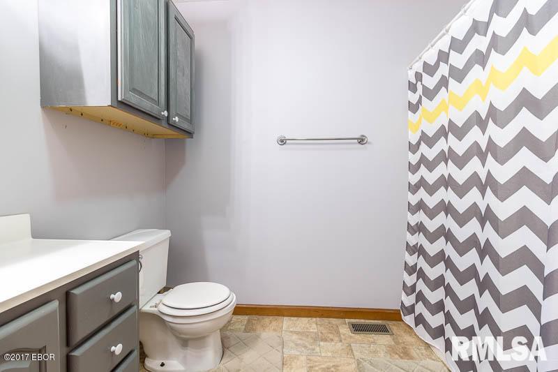 13186 Bennett Road Marion, IL 62959 - Photo 9 of 21 Gallery Image 9