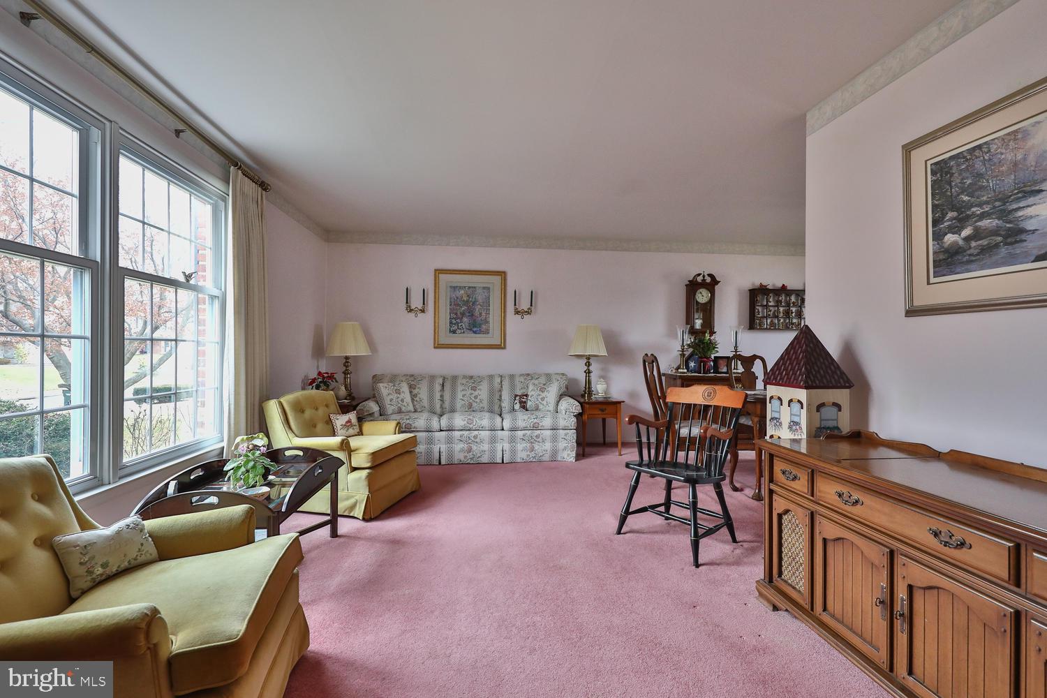 3340 Bartram Road Willow Grove, PA 19090 - Photo 2 of 29 Living room