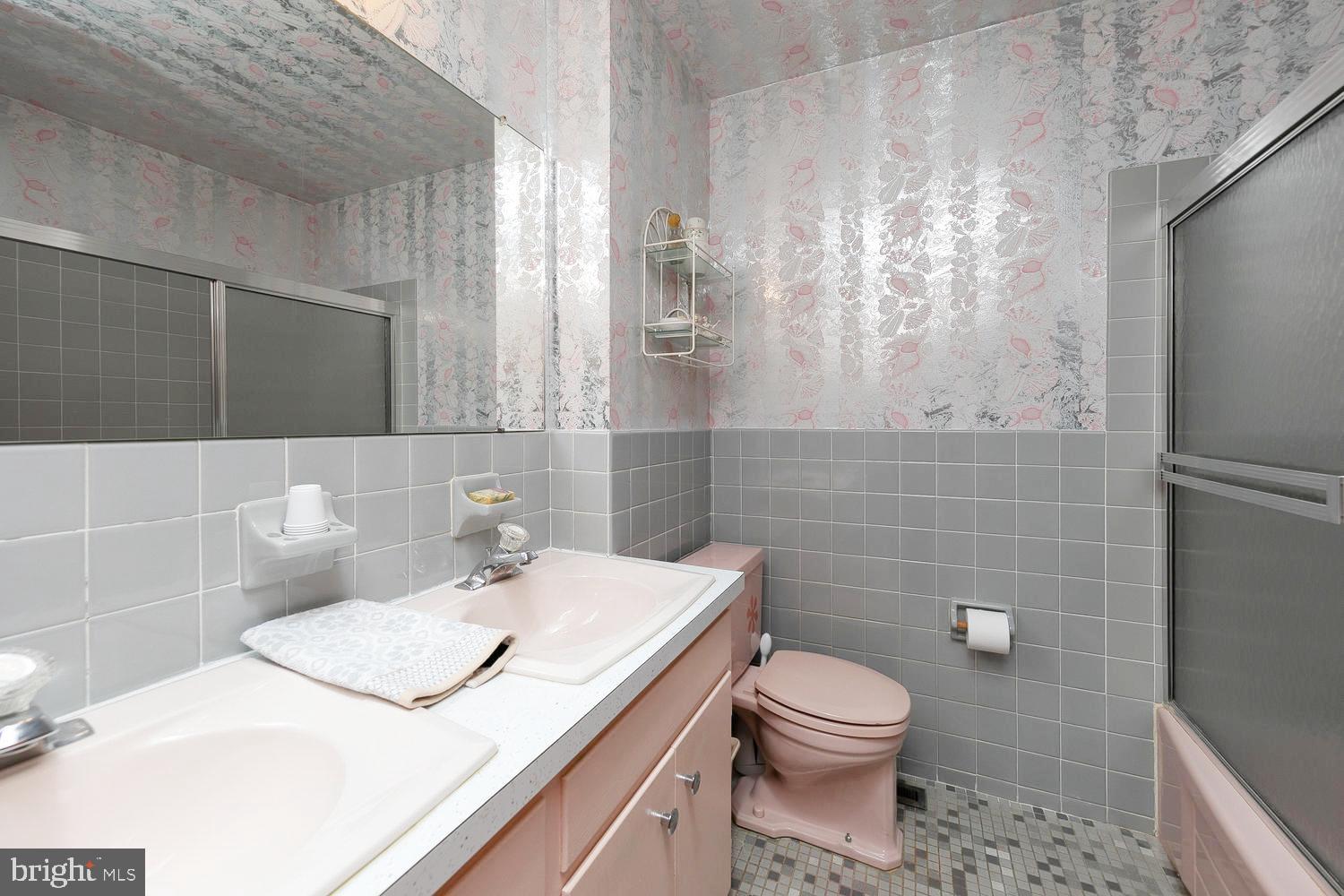 3340 Bartram Road Willow Grove, PA 19090 - Photo 20 of 29 Double sink Hall Bath