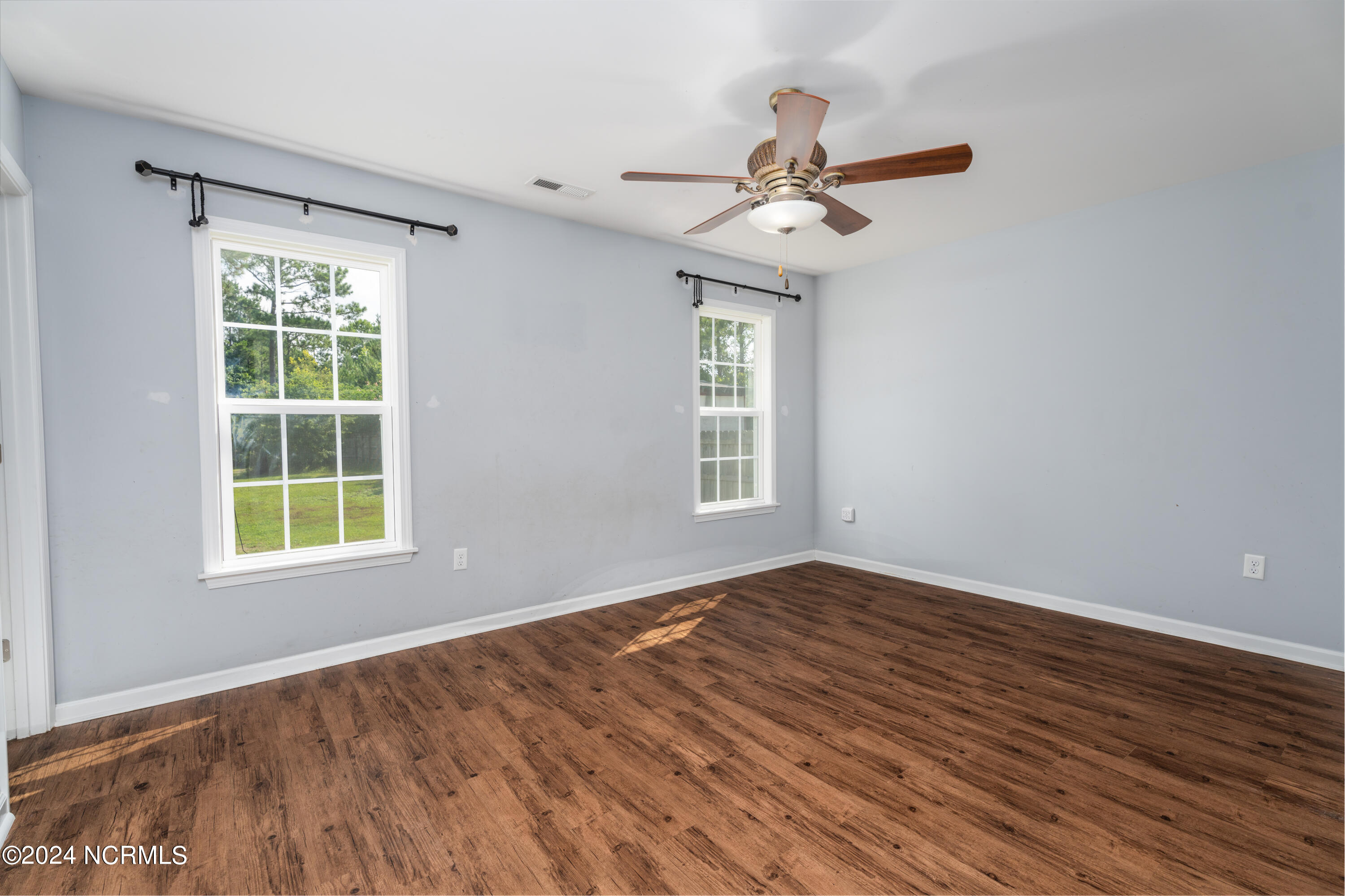 180 King Road Jacksonville, NC 28540 - Photo 16 of 39 180 King Road-12