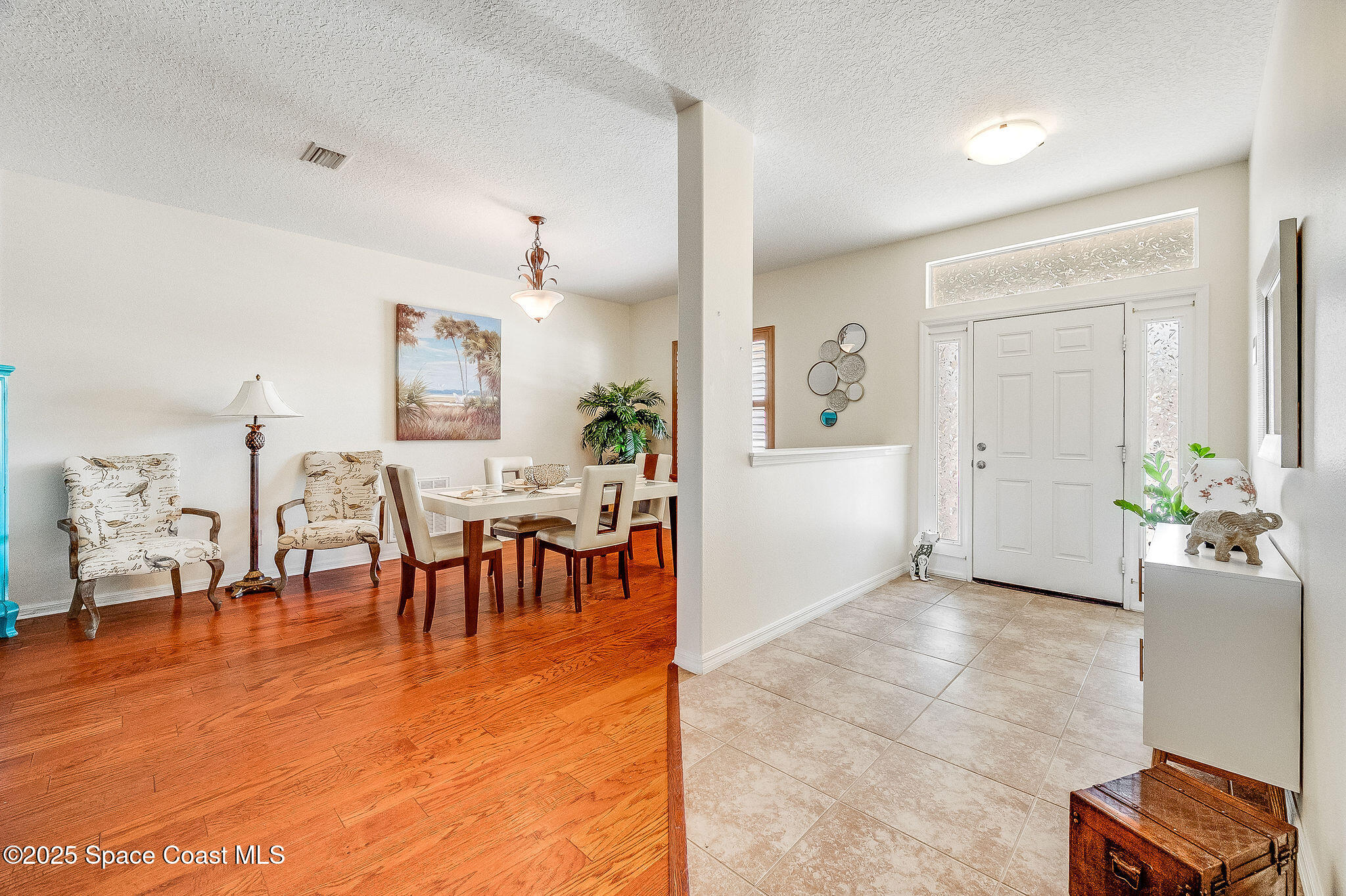 1137 Morgan Circle Northeast Palm Bay, FL 32905 - Photo 8 of 64 Foyer / Dining Area
