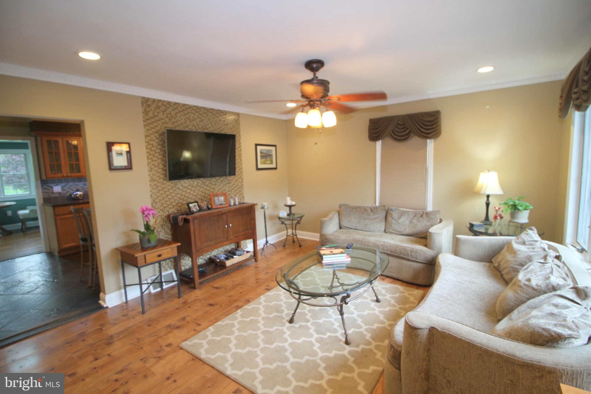 515 Rutgers Avenue Hamilton, NJ 08619 - Photo 5 of 29 Gallery Image 5