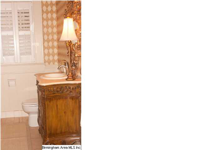 1809 Kensington Road Birmingham, AL 35209 - Photo 14 of 24 Gallery Image 14