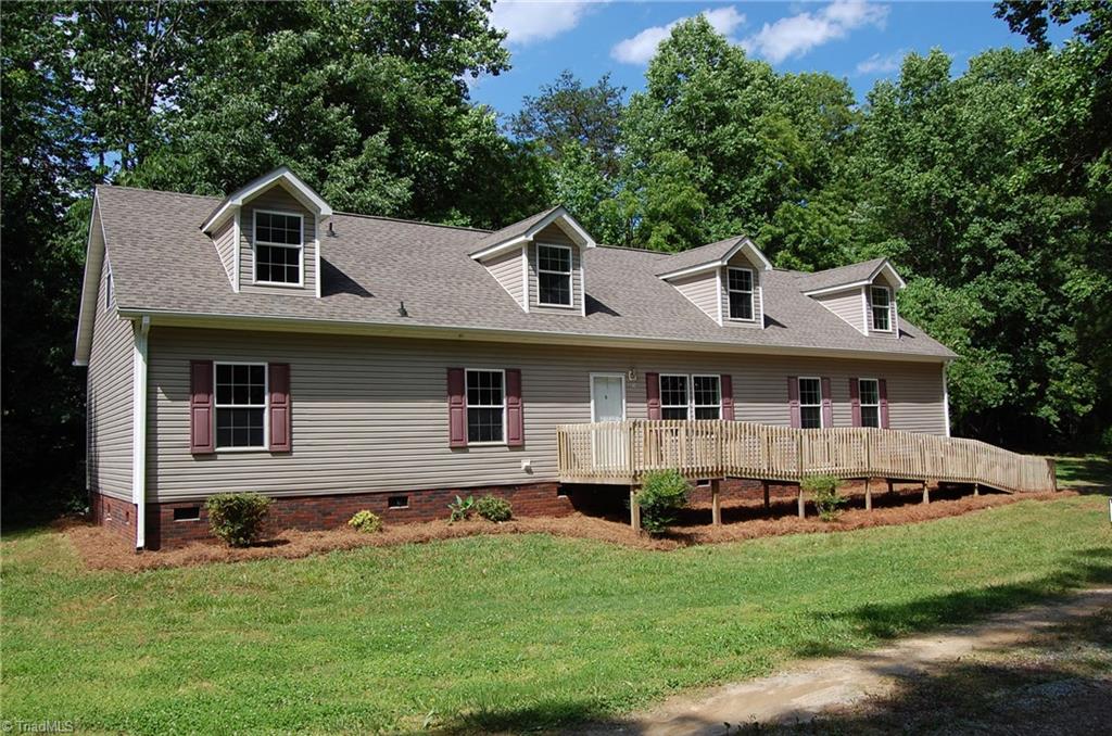 2814 Old Mountain Road Trinity, NC 27370 - Photo 1 of 20