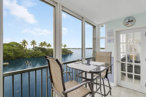 $299,000 | 1820 New Palm Way, Unit 202, Boynton Beach, FL 33435