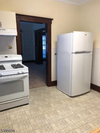 $2,075 | 585 Ringwood Avenue, Unit 2, Wanaque, NJ 07465